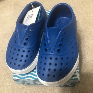 BNIB Native Miller in Victoria Blue / Shell White